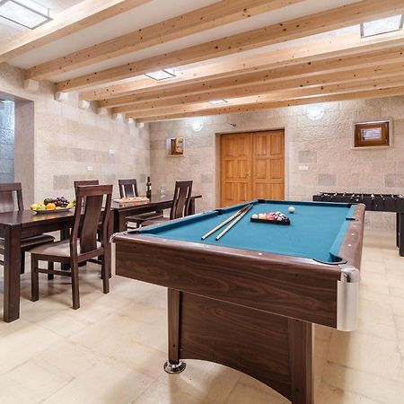 Luxury Stone Villa Nevija 2022 Private Villa Milna  Buitenkant foto
