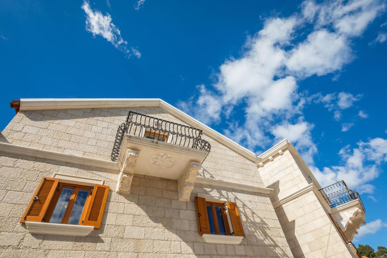 Luxury Stone Villa Nevija 2022 Private Villa Milna  Buitenkant foto