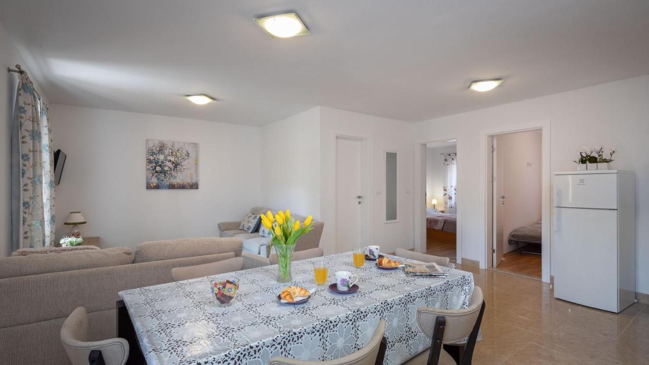 Luxury Stone Villa Nevija 2022 Private Villa Milna  Kamer foto