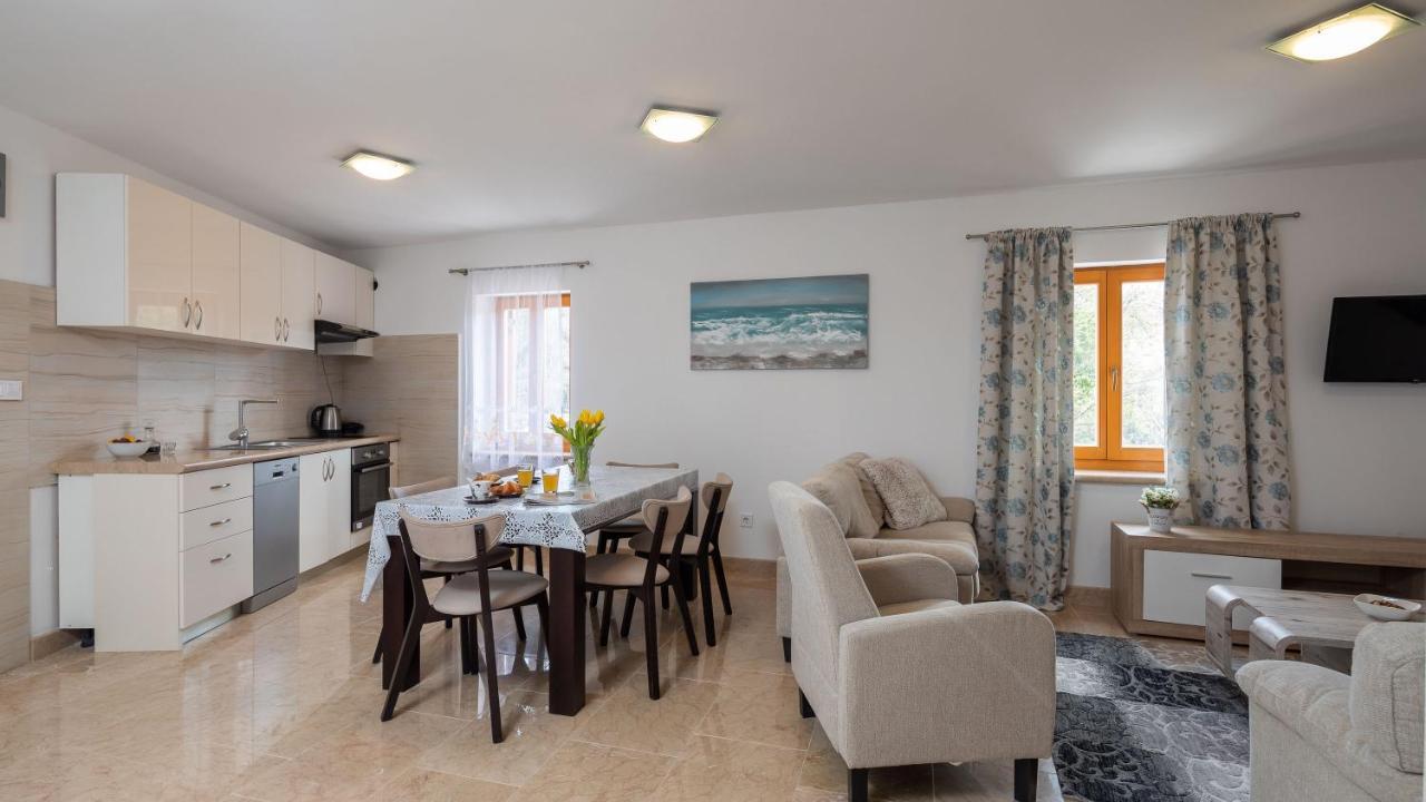 Luxury Stone Villa Nevija 2022 Private Villa Milna  Buitenkant foto