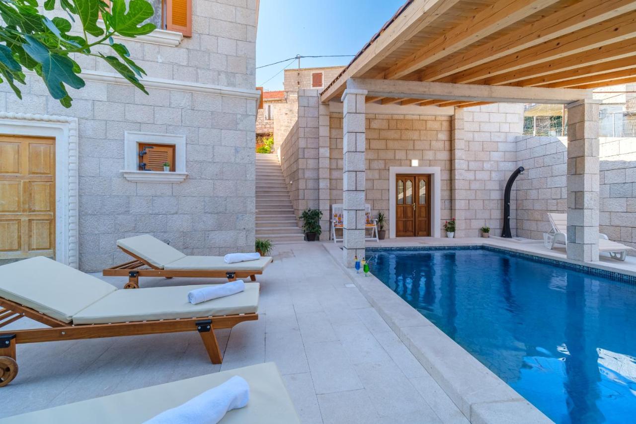 Luxury Stone Villa Nevija 2022 Private Villa Milna  Buitenkant foto