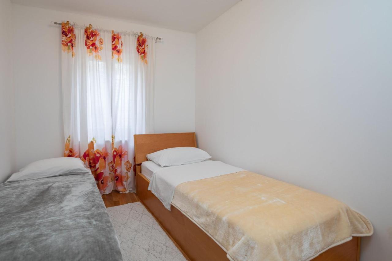 Luxury Stone Villa Nevija 2022 Private Villa Milna  Kamer foto