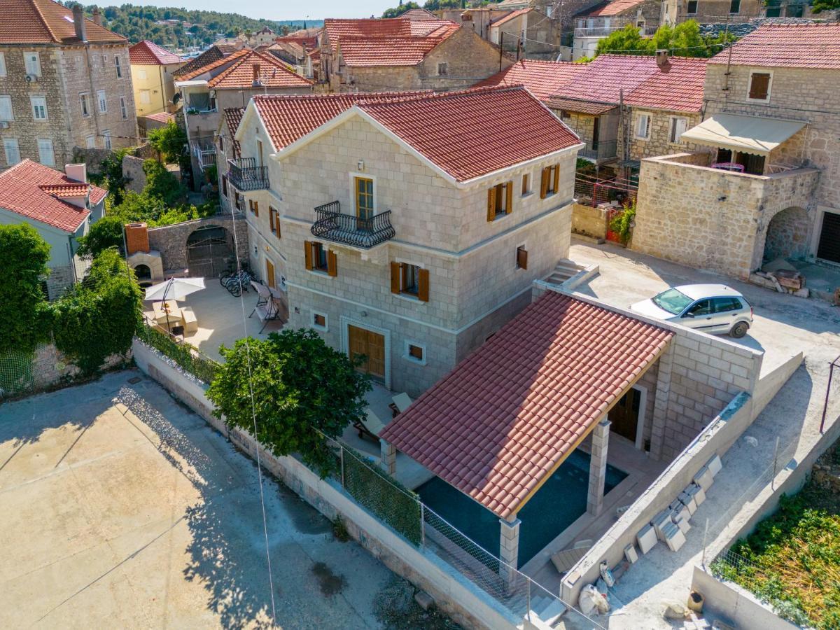 Luxury Stone Villa Nevija 2022 Private Villa Milna  Buitenkant foto