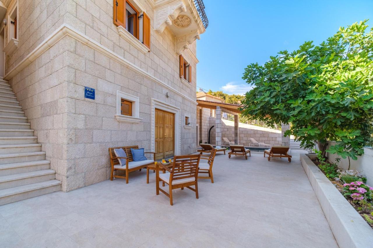 Luxury Stone Villa Nevija 2022 Private Villa Milna  Buitenkant foto